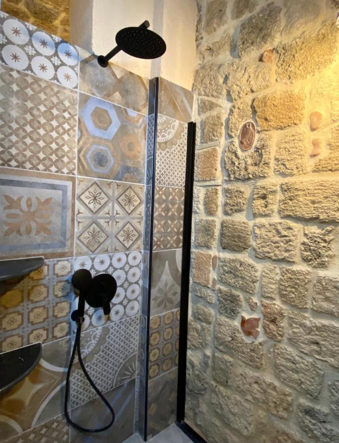 Stone Cave Suite Rhodes City ภายนอก รูปภาพ