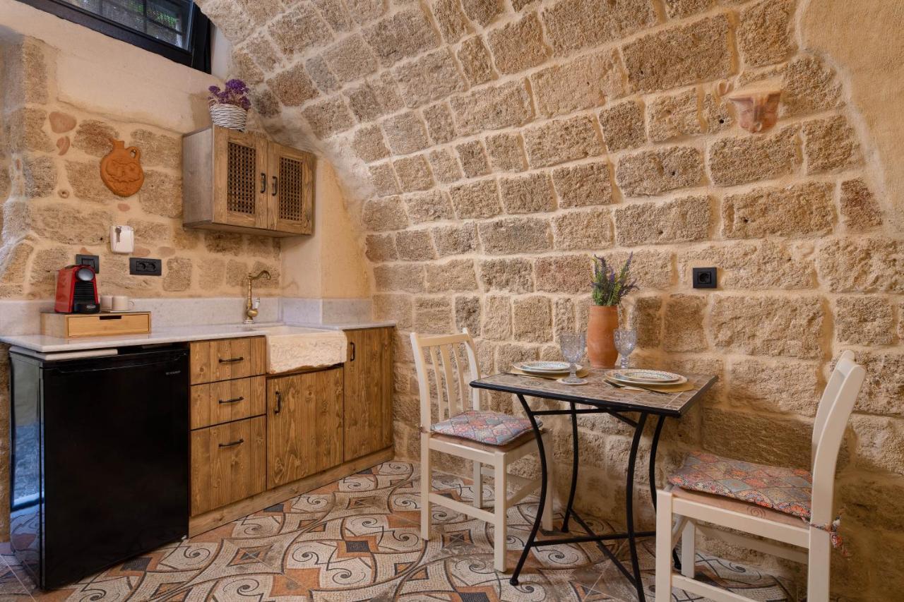 Stone Cave Suite Rhodes City ภายนอก รูปภาพ