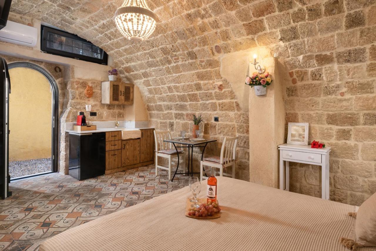 Stone Cave Suite Rhodes City ภายนอก รูปภาพ