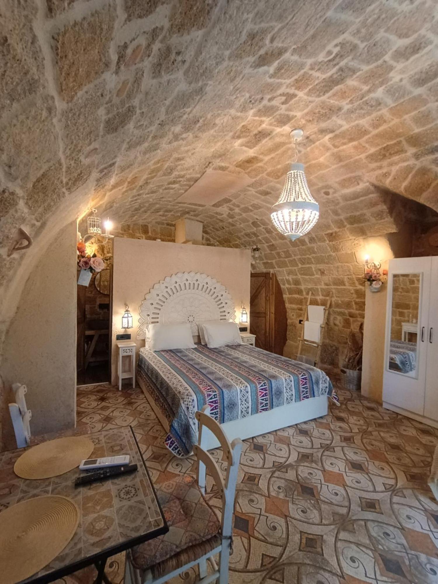 Stone Cave Suite Rhodes City ภายนอก รูปภาพ
